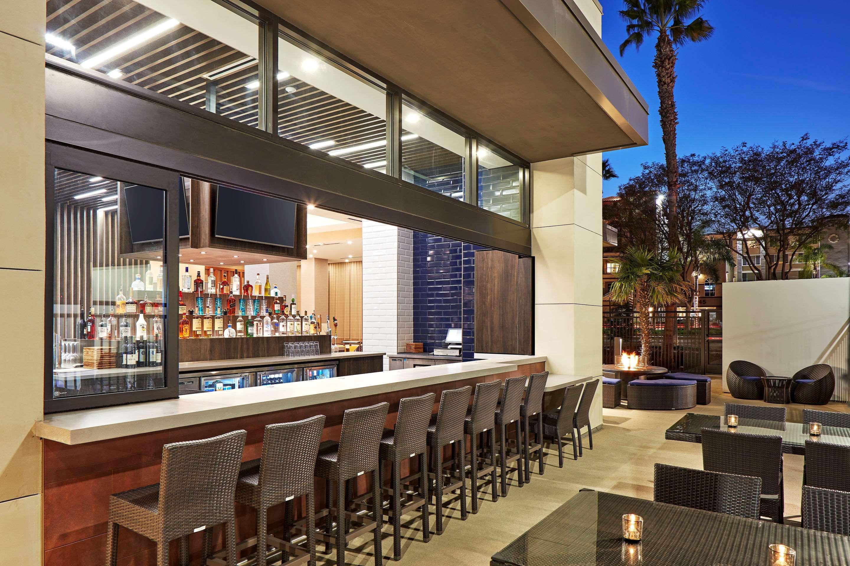 Cambria Hotel & Suites Anaheim Resort Area Екстериор снимка