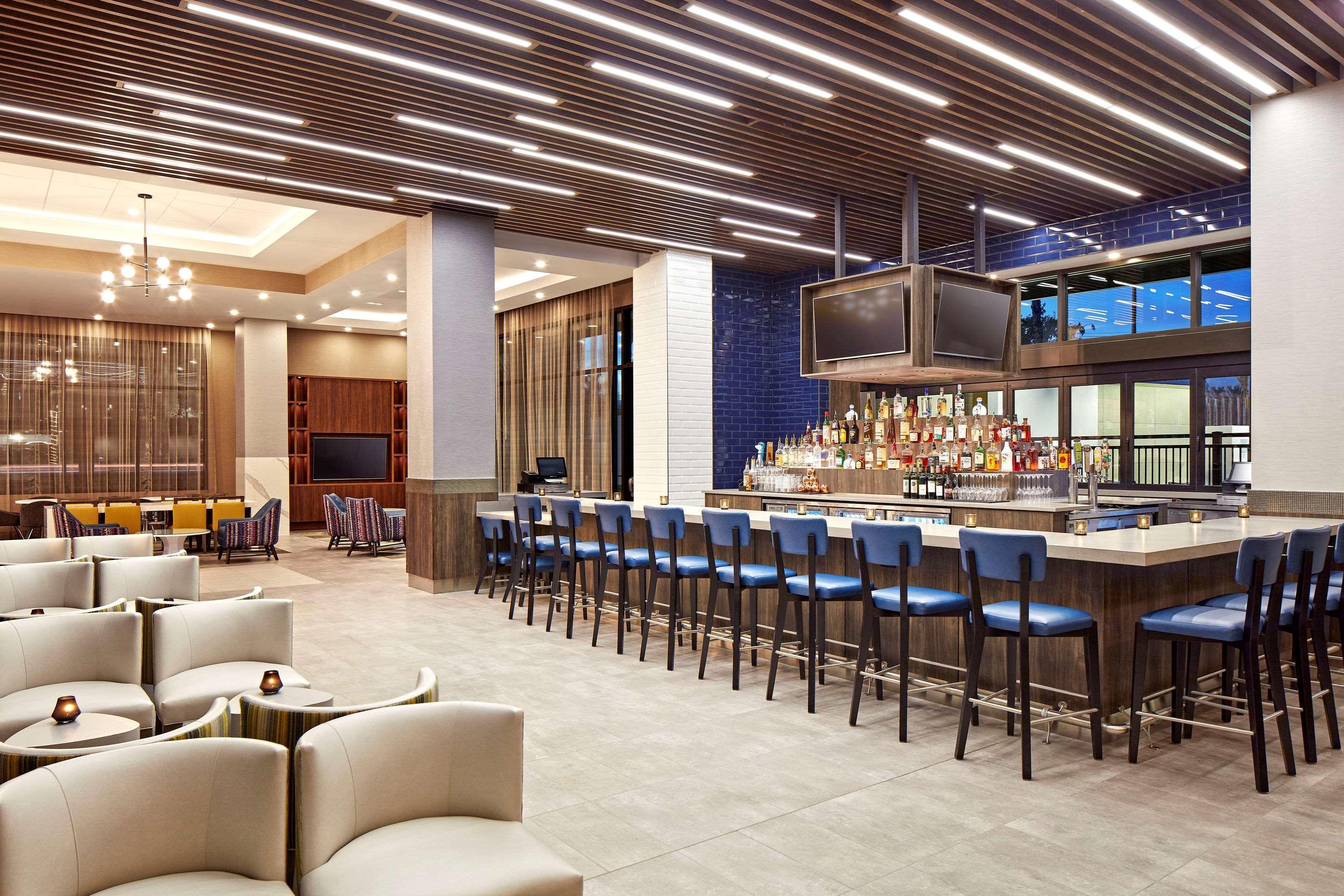 Cambria Hotel & Suites Anaheim Resort Area Екстериор снимка