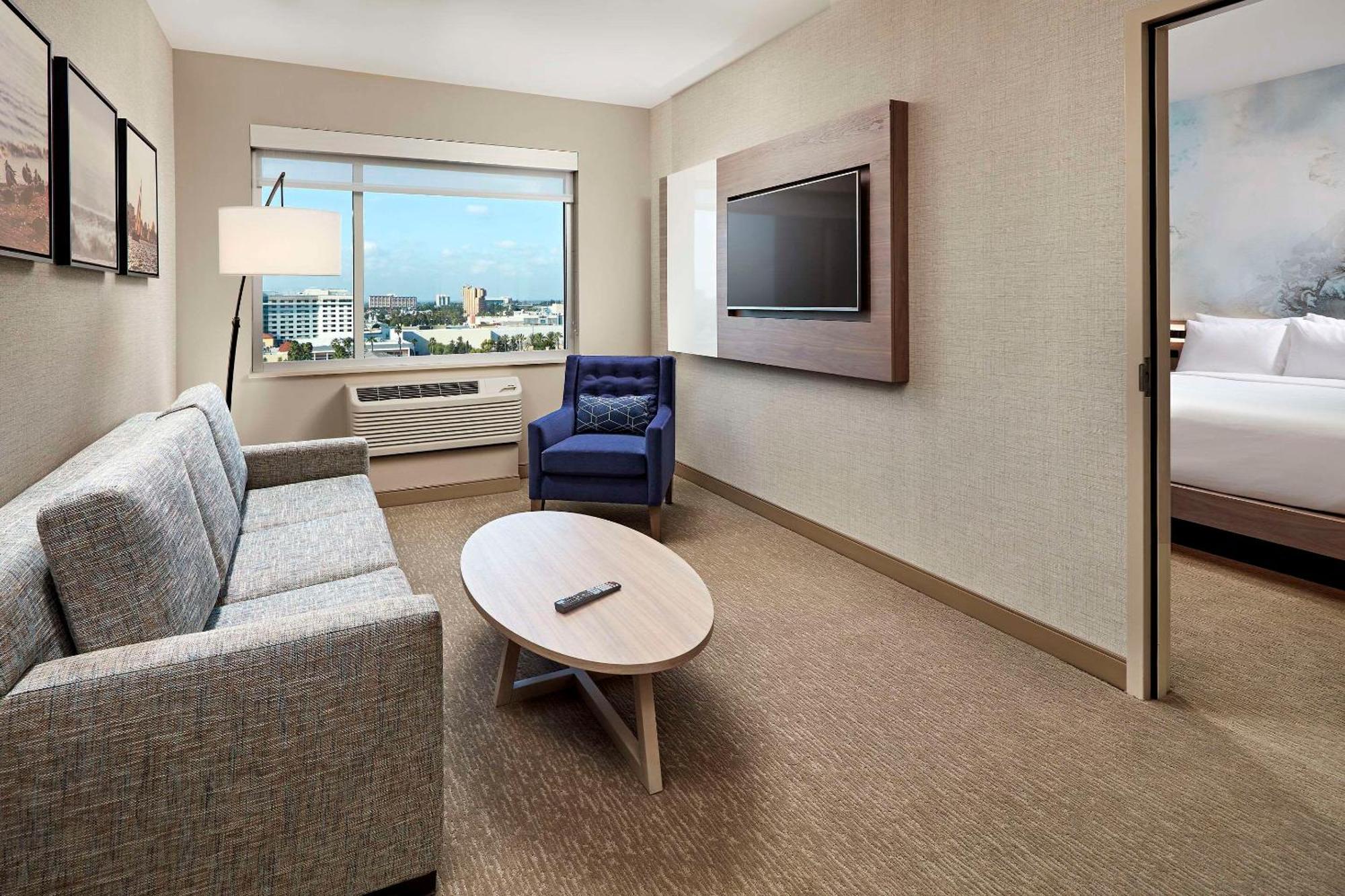 Cambria Hotel & Suites Anaheim Resort Area Екстериор снимка