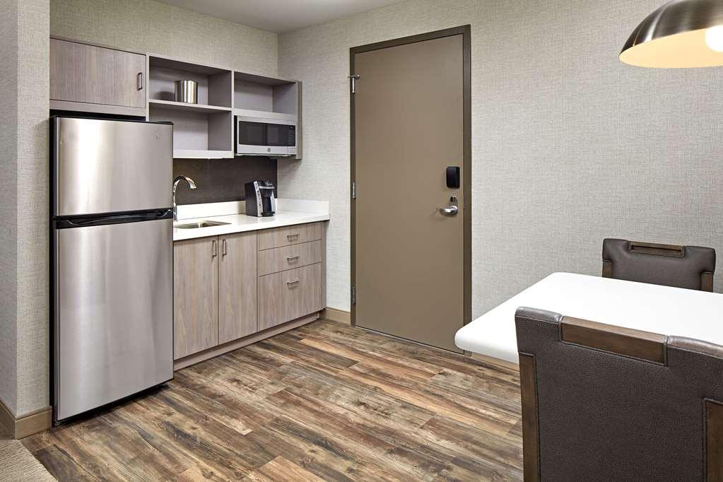 Cambria Hotel & Suites Anaheim Resort Area Стая снимка