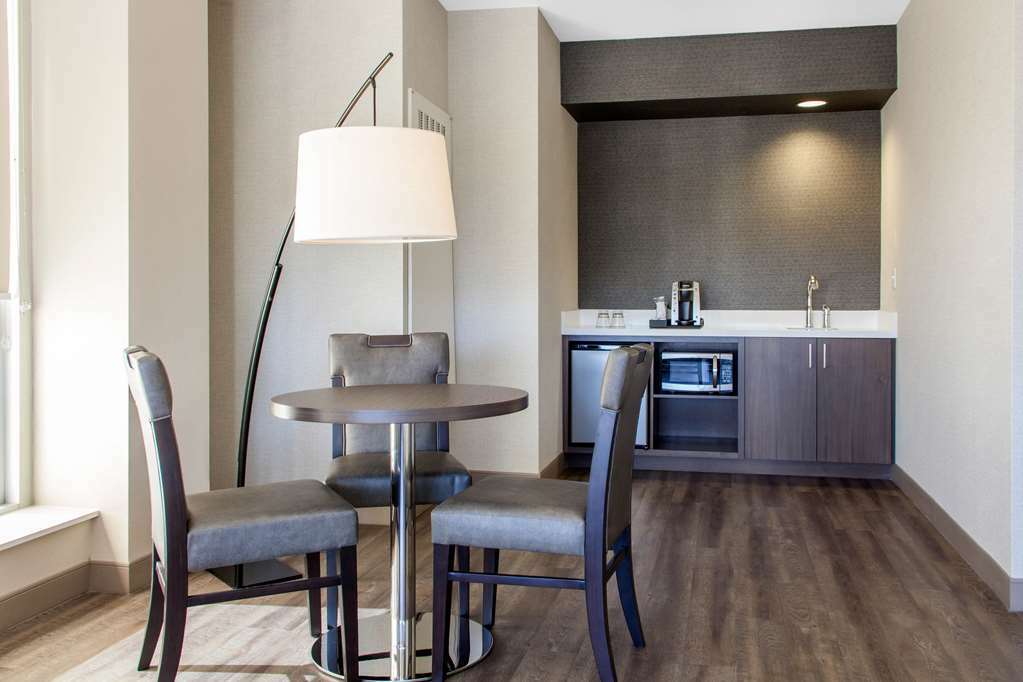 Cambria Hotel & Suites Anaheim Resort Area Стая снимка